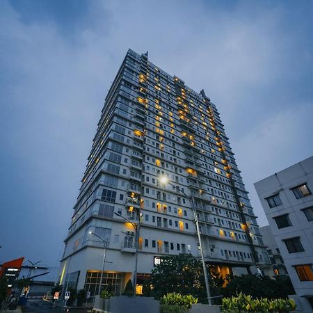 Apartement Mahogany By Luxury Karawang Exterior photo